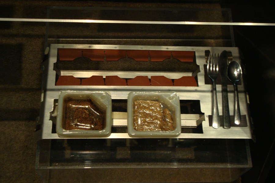 Exemplo de refeição consumida pelos astronautas no espaço